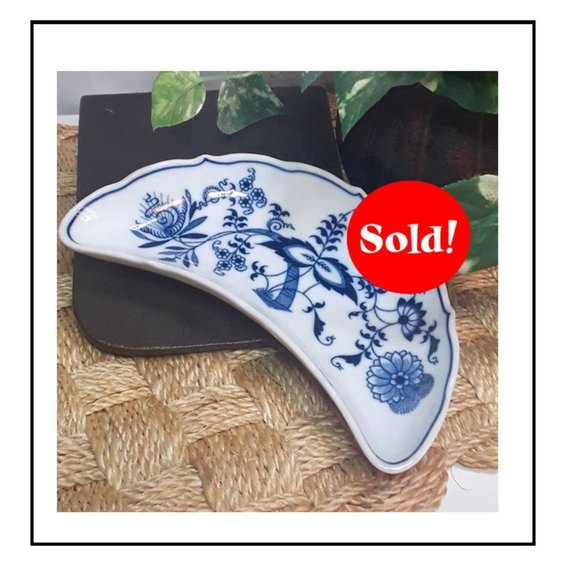 Small 7" BLUE DANUBE Vintage Porcelain Bone Dish Cobalt Floral Design - Picture 1 of 5